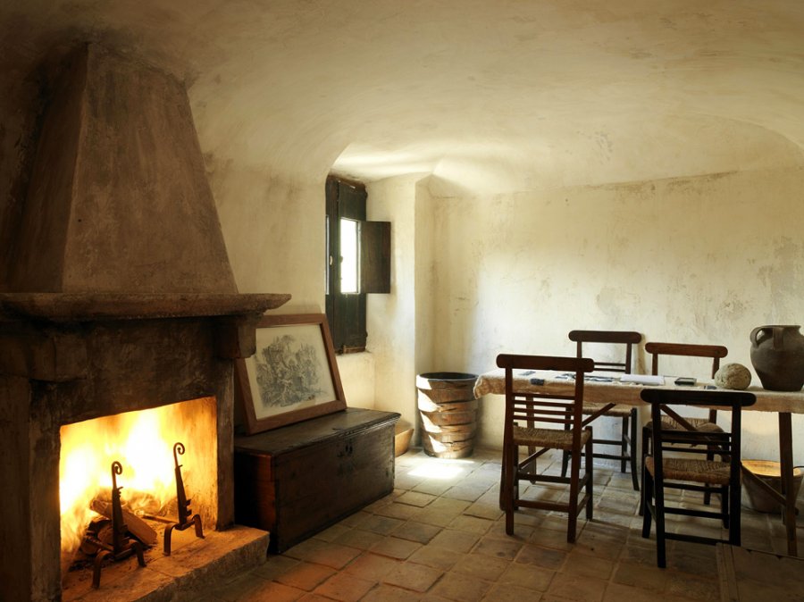 Средневековый отель-деревня в итальянских горах