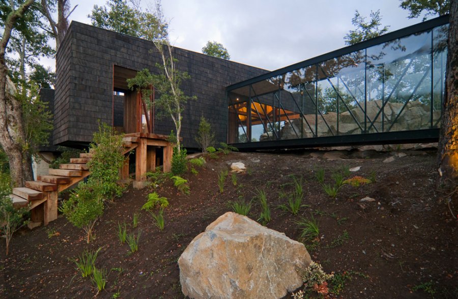 Современная резиденция в лесу Чили