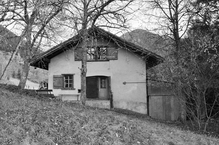 Savioz - небольой домик в швейцарской деревне