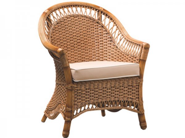 Плетеные кресла и другая мебель для дачи